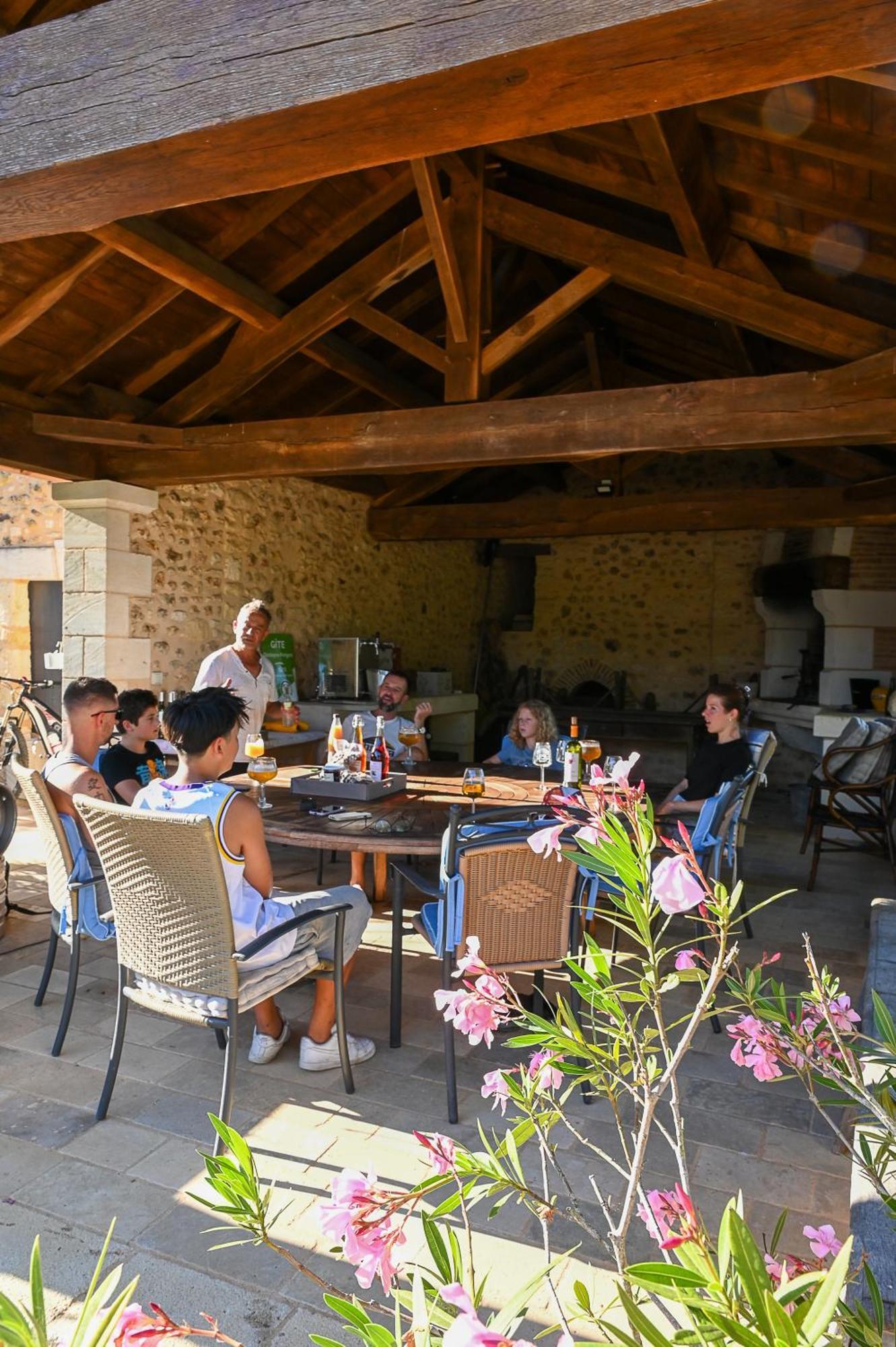 Gite Les Mareillauds - Piscine Salon 外观 照片